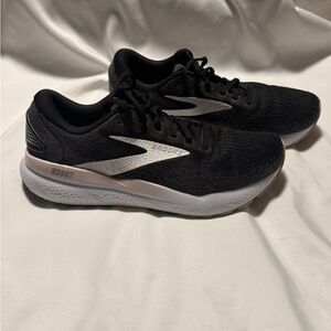 Brooks Ghost 15 Running Shoes Womens 10 Black White DNA Loft